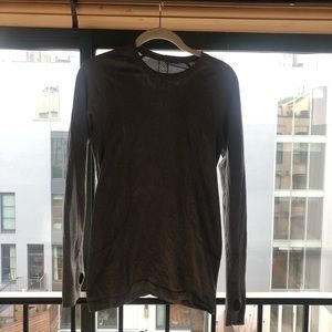 Lululemon Grey Base Shirt with Thumb Holes!